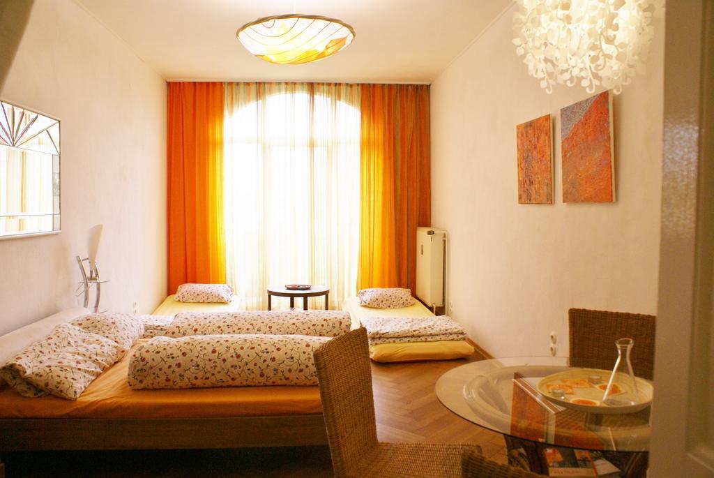 Private Gastezimmer Bei Ila Zimmerling Dresden Bilik gambar